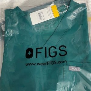 Figs Leon hunter green scrub top. BRAND NEW